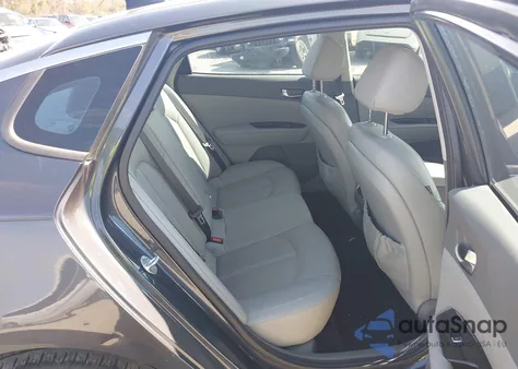 2017 Kia Optima Ex z USA, uszkodzony, nr VIN 5XXGU4L3XHG121550